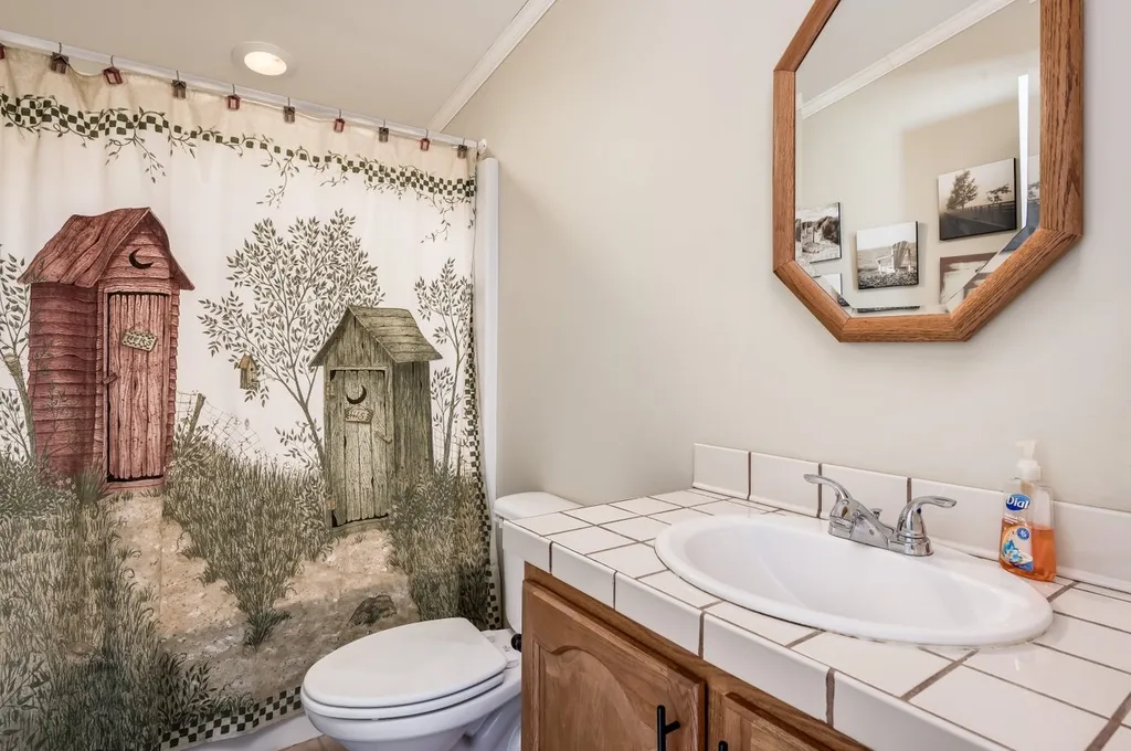 57 Tarah Way Fremont NH 03044