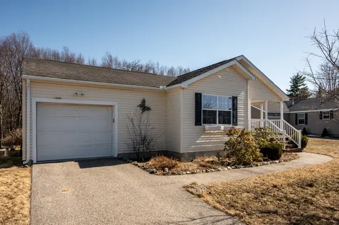 57 Tarah Way Fremont NH 03044