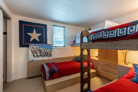 5 Byington Lane Winhall VT 05340