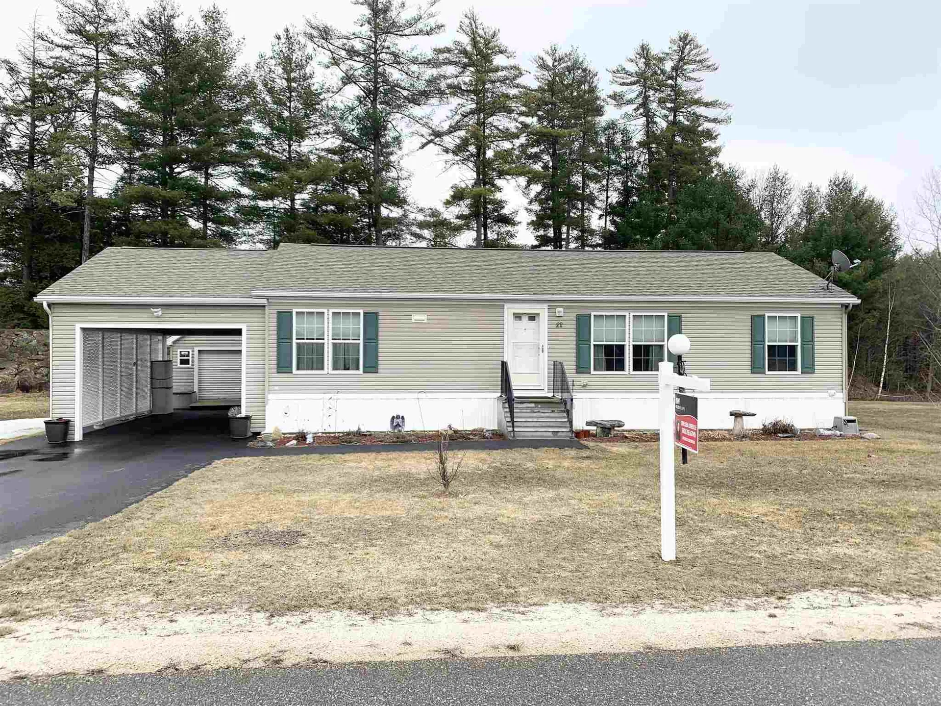 22 Pine Street Epsom NH 03234