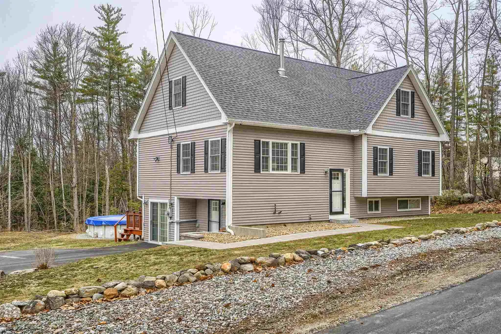82 Lesnyk Road Goffstown NH 03045