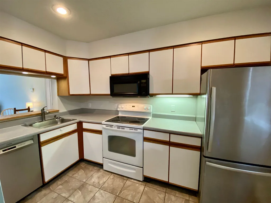 40 Heather Drive Hartford VT 05001