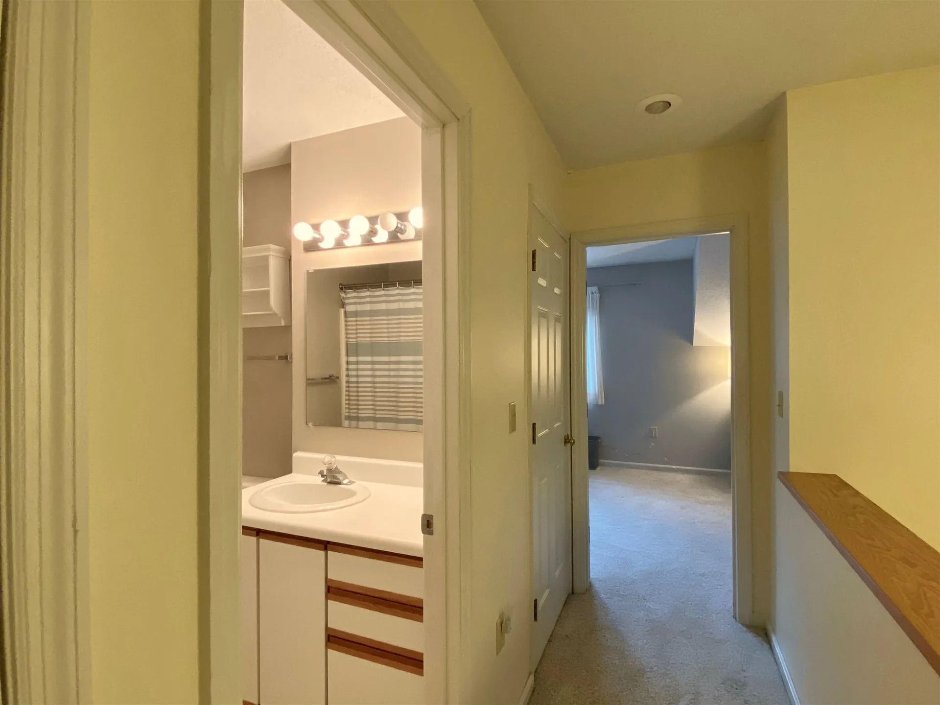 40 Heather Drive Hartford VT 05001