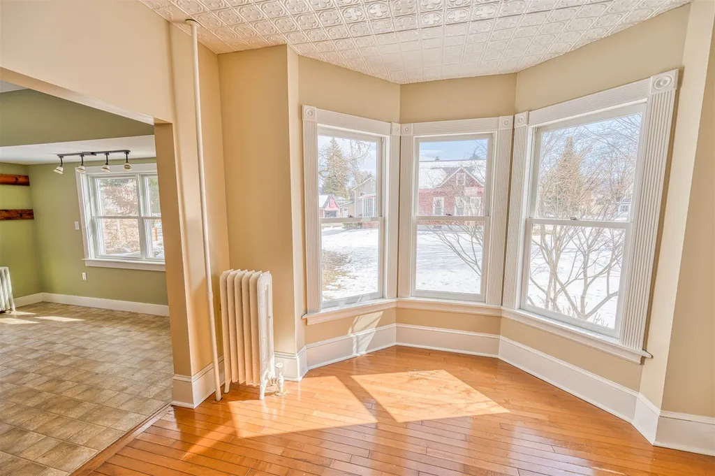 28 Randall Street Waterbury VT 05676