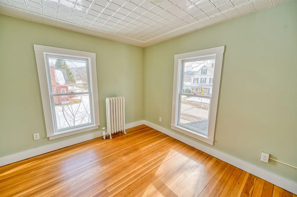 28 Randall Street Waterbury VT 05676