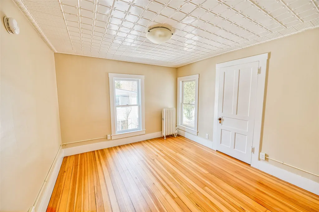 28 Randall Street Waterbury VT 05676