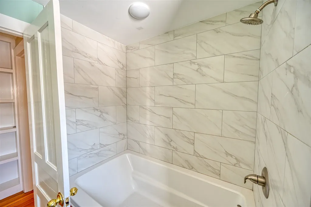 28 Randall Street Waterbury VT 05676