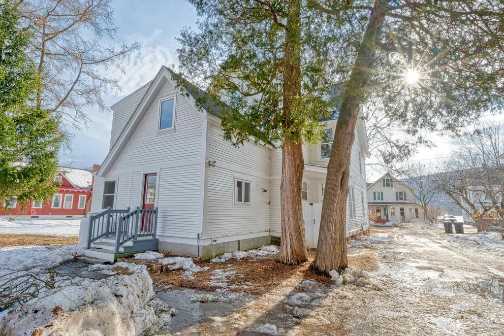 28 Randall Street Waterbury VT 05676