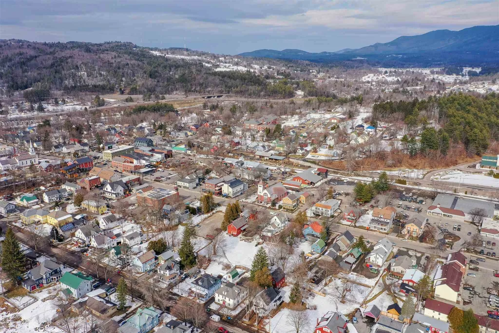 28 Randall Street Waterbury VT 05676