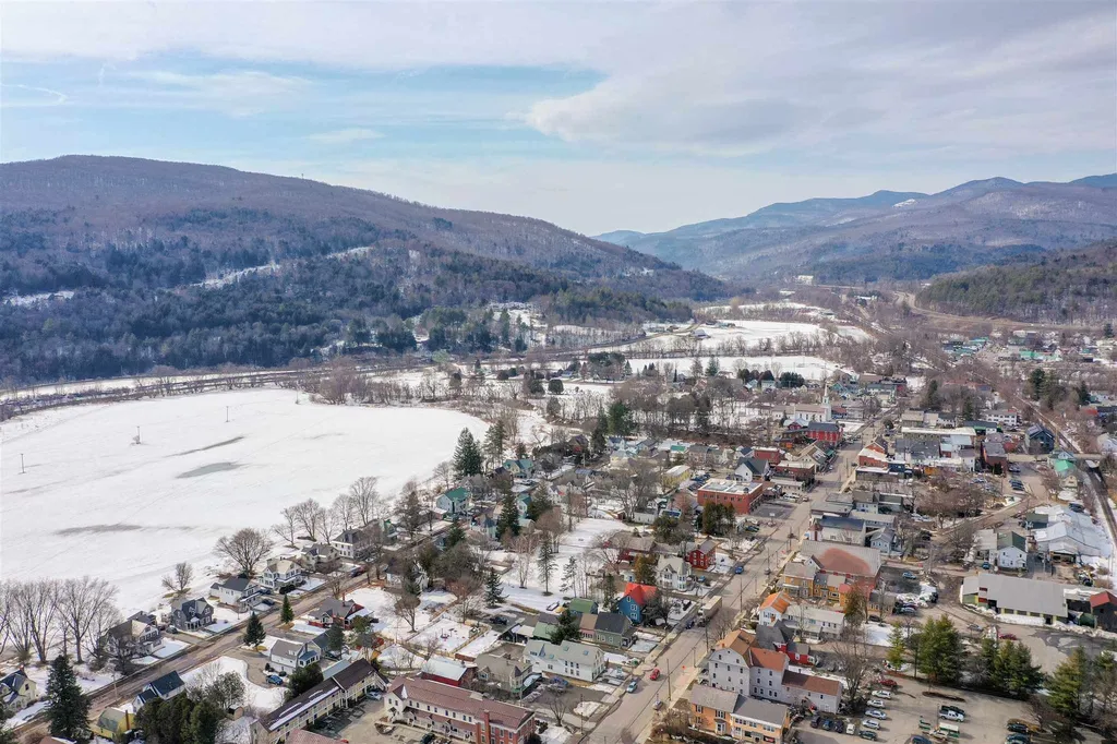 28 Randall Street Waterbury VT 05676