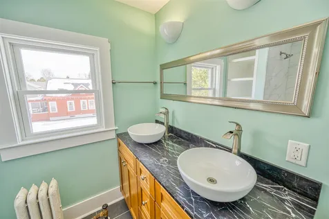 28 Randall Street Waterbury VT 05676