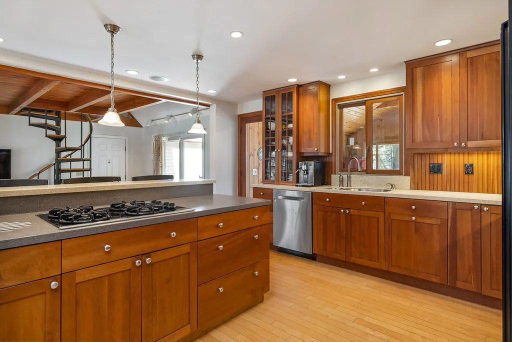 36 Hampton Falls Road Exeter NH 03833
