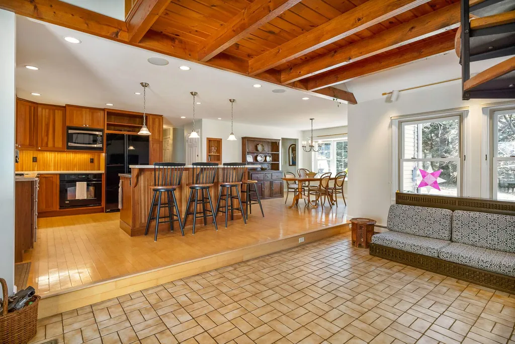 36 Hampton Falls Road Exeter NH 03833
