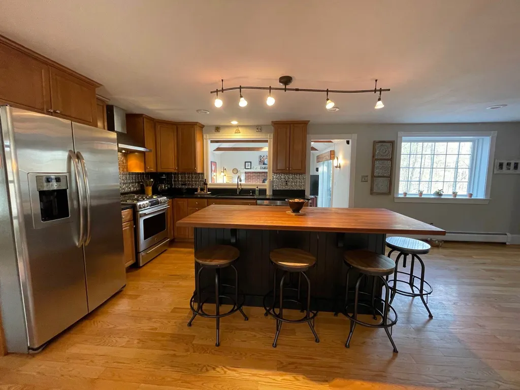 22 Cullen Way Exeter NH 03833