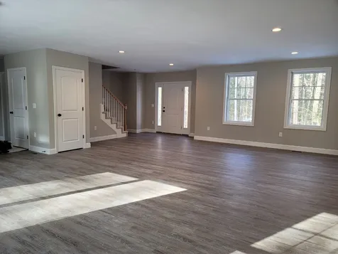 29 Old Manchester Road Candia NH 03034