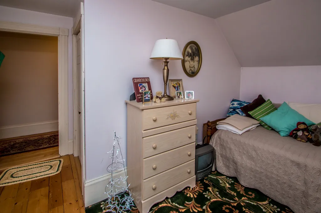 12 Richardson Street Lancaster NH 03584
