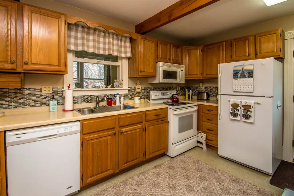12 Richardson Street Lancaster NH 03584