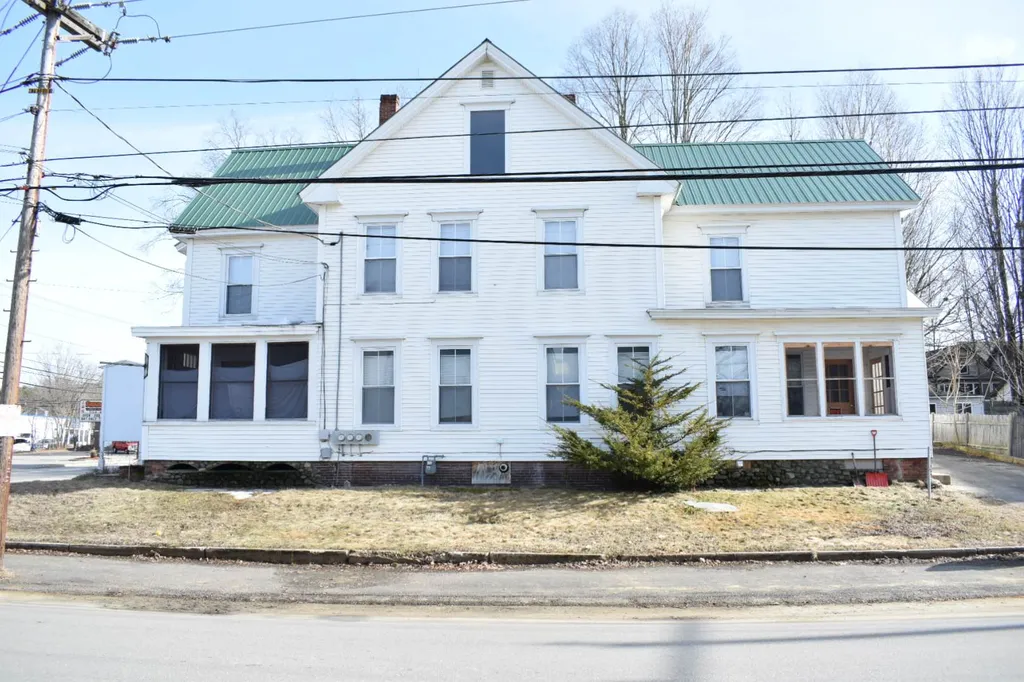 338 S Main Street Laconia NH 03246