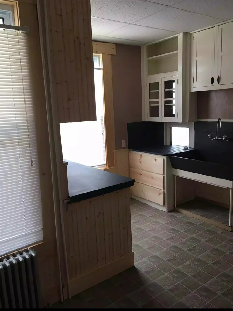 338 S Main Street Laconia NH 03246