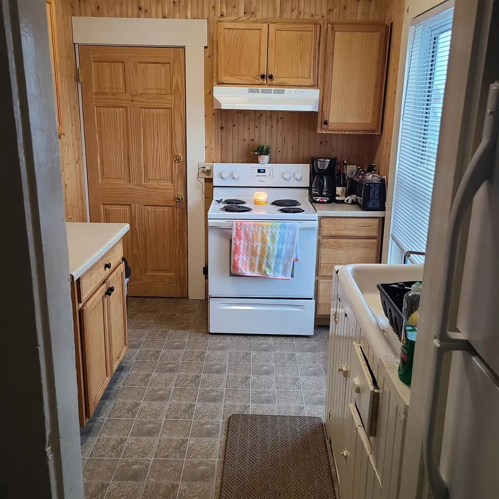 338 S Main Street Laconia NH 03246