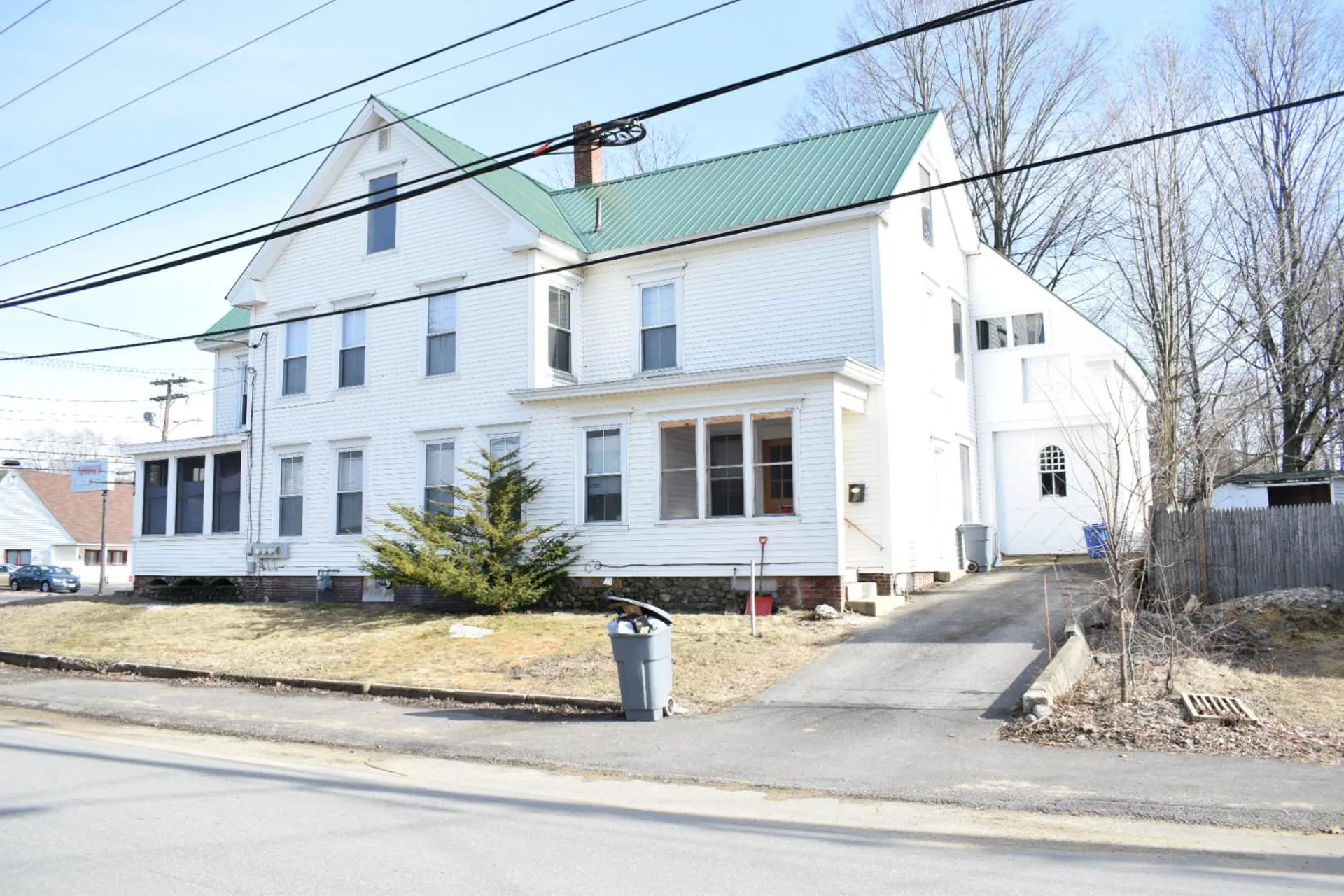 338 S Main Street Laconia NH 03246