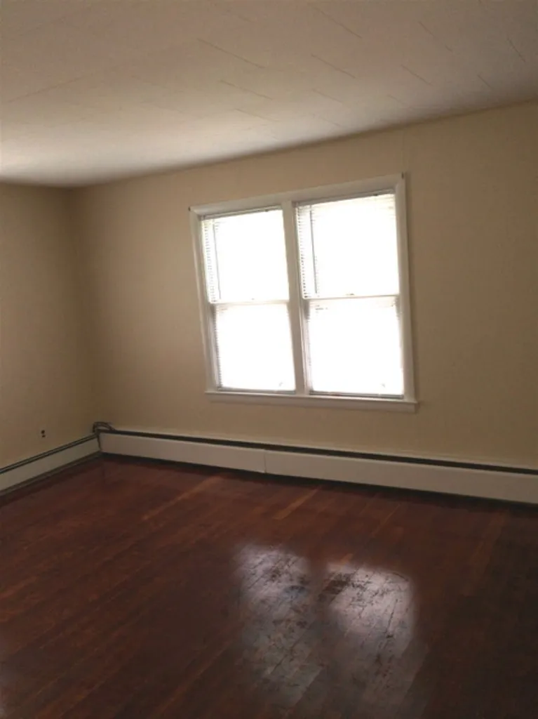 21-23 Mckenzie Drive Claremont NH 03743