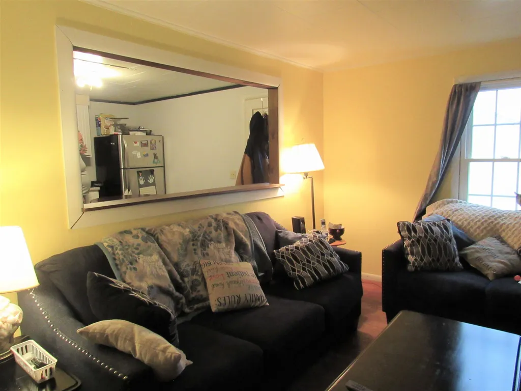 21-23 Mckenzie Drive Claremont NH 03743