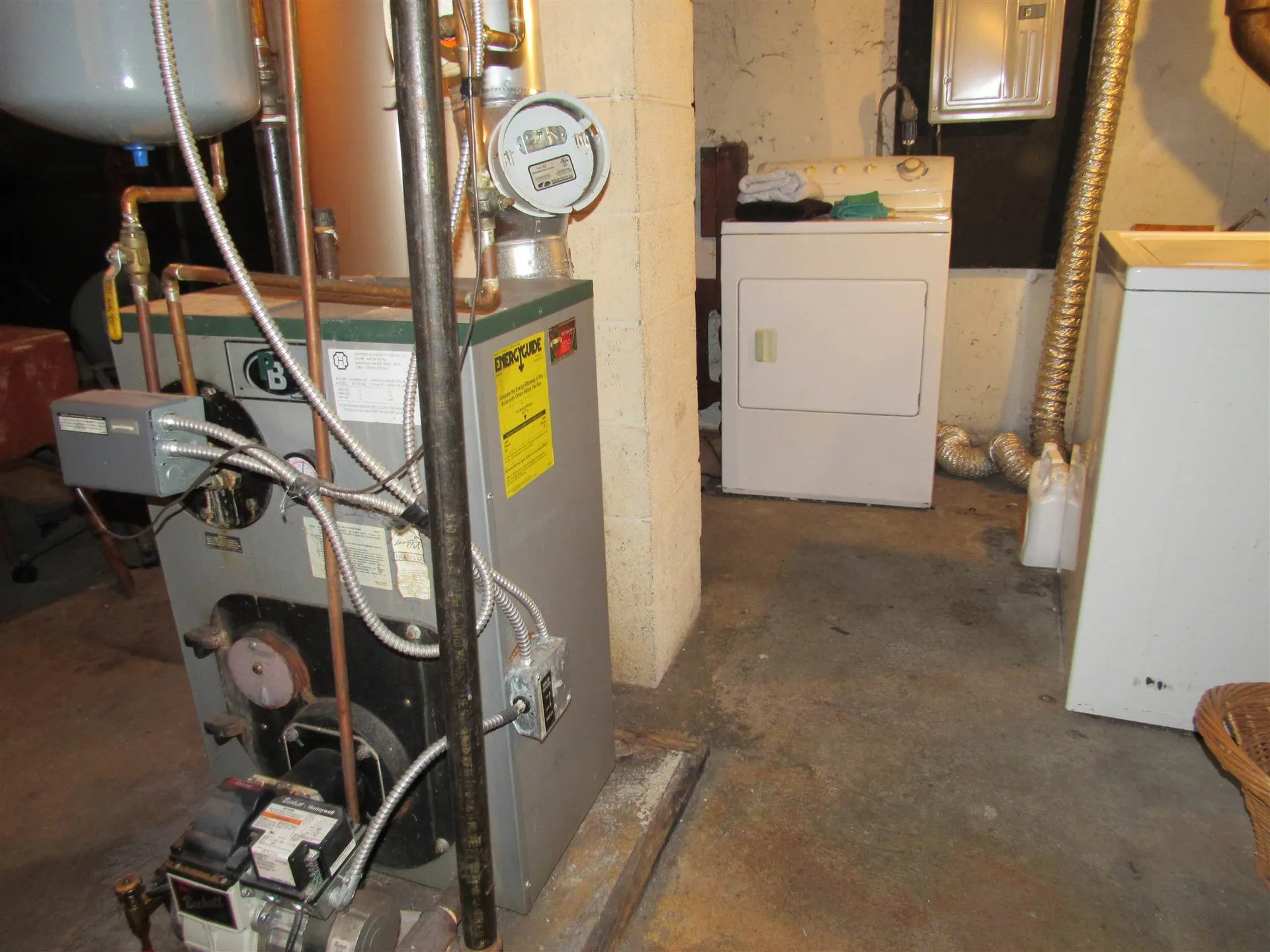 21-23 Mckenzie Drive Claremont NH 03743
