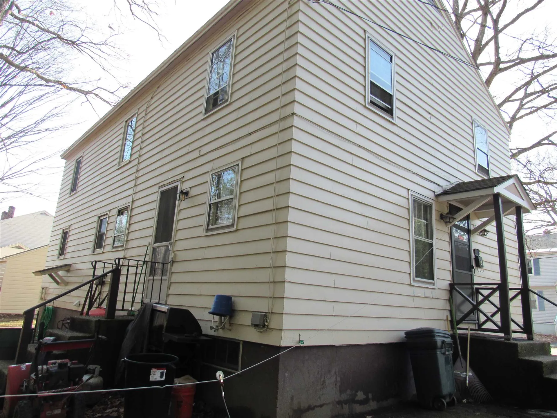 21-23 Mckenzie Drive Claremont NH 03743