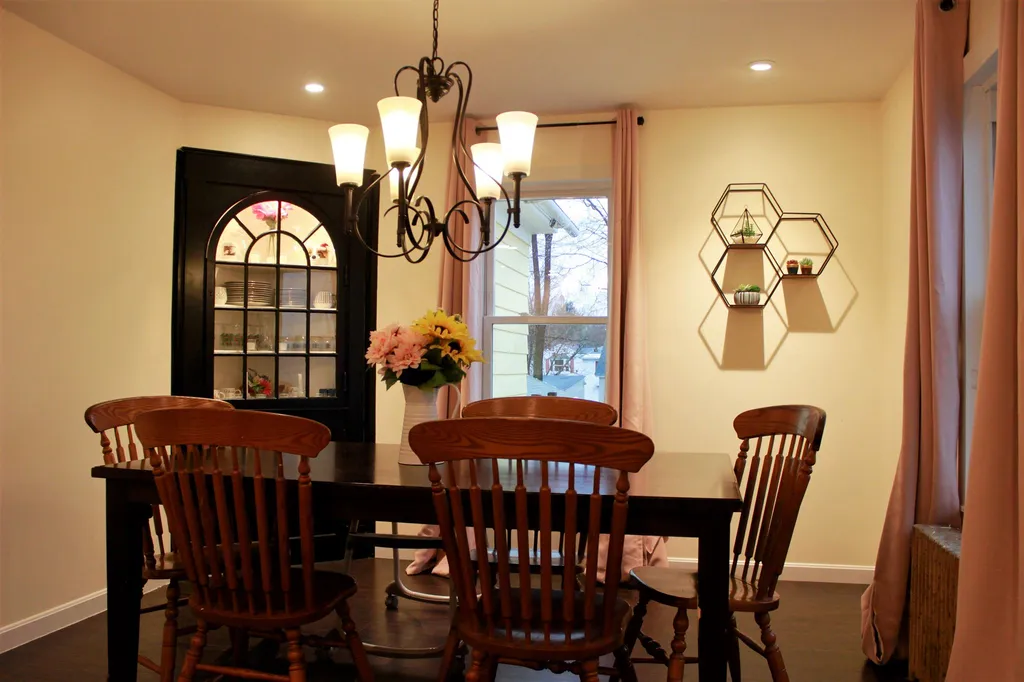 18 Chester Court Laconia NH 03246