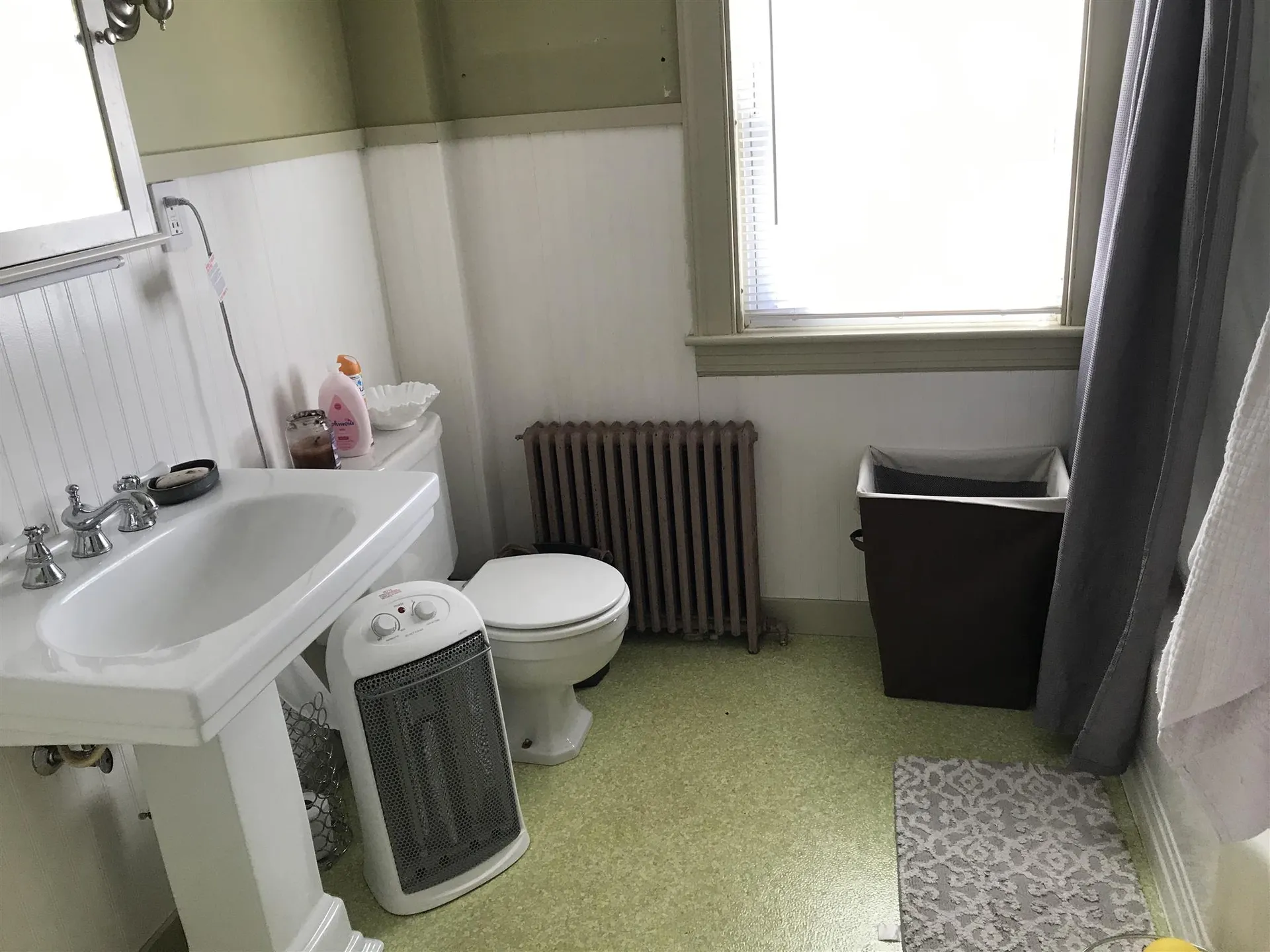18 Chester Court Laconia NH 03246