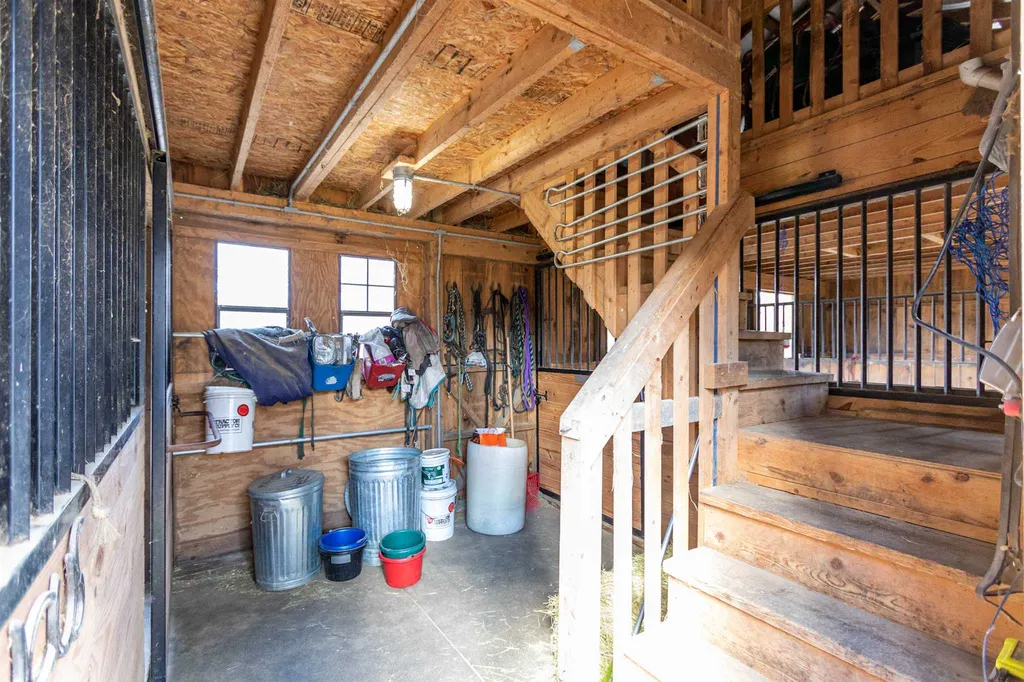 9 Heath Street Newton NH 03858