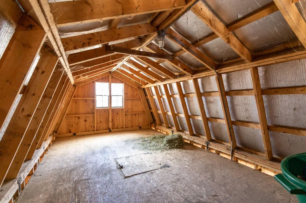 9 Heath Street Newton NH 03858