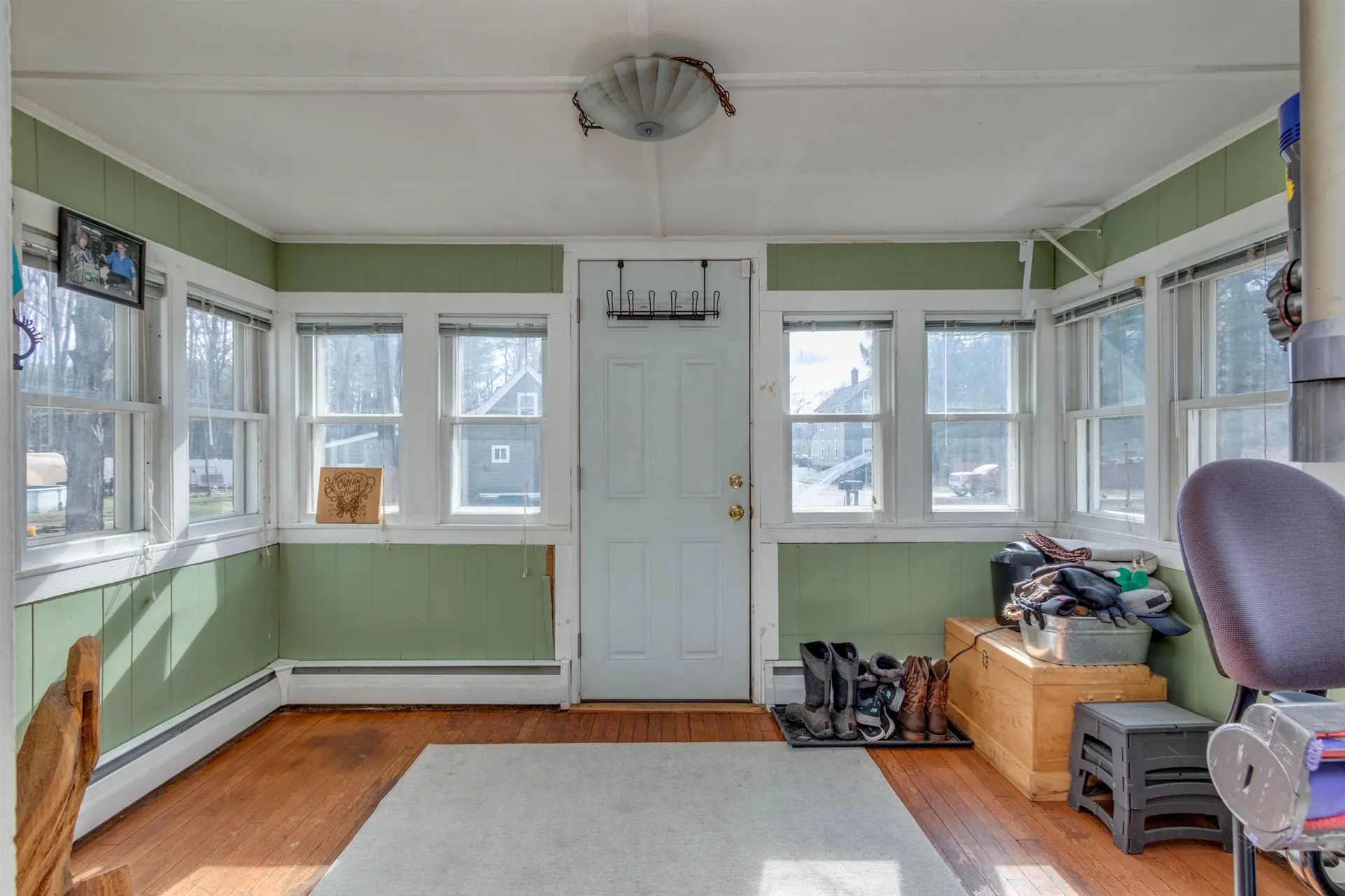 9 Heath Street Newton NH 03858