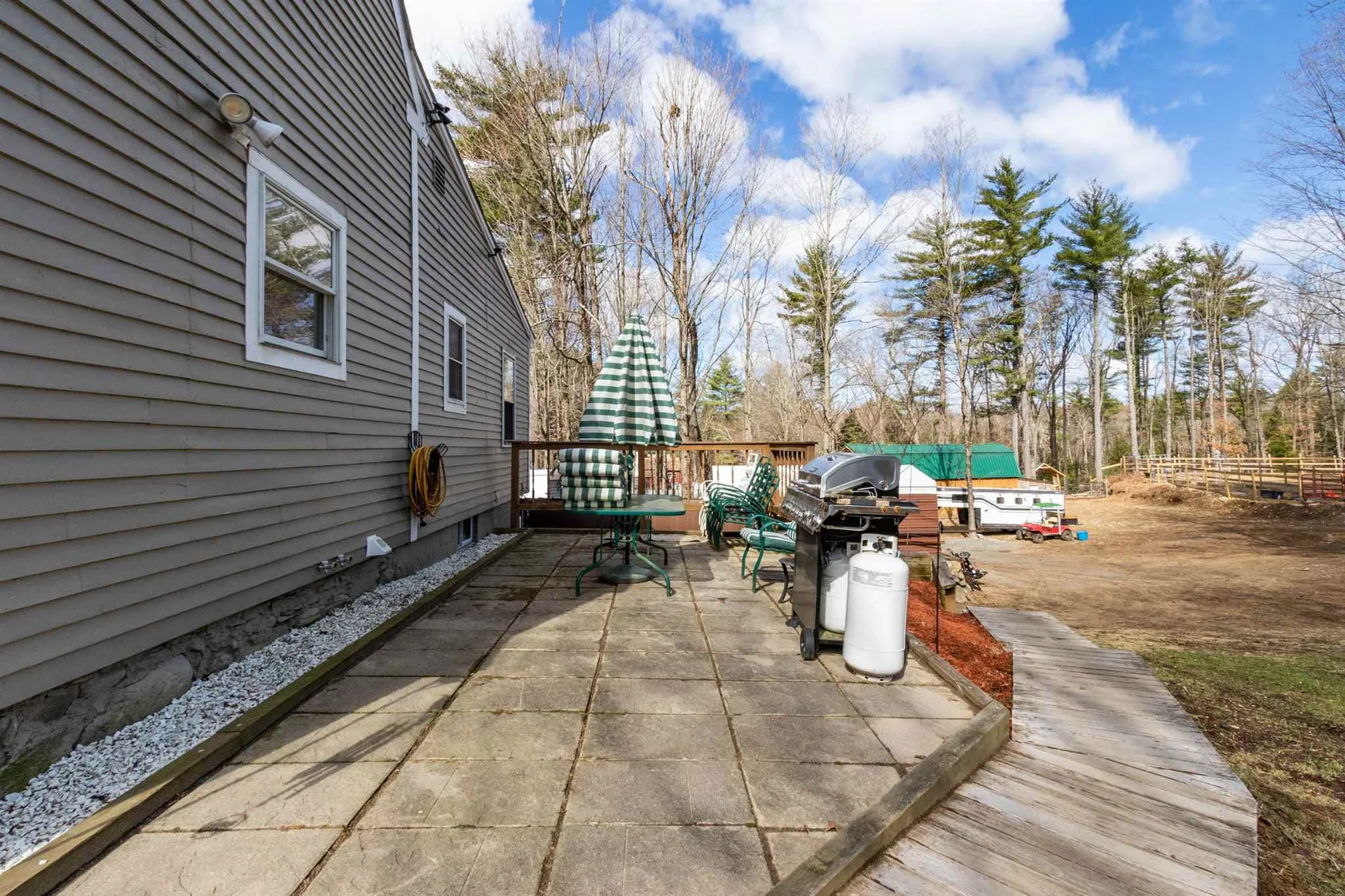 9 Heath Street Newton NH 03858