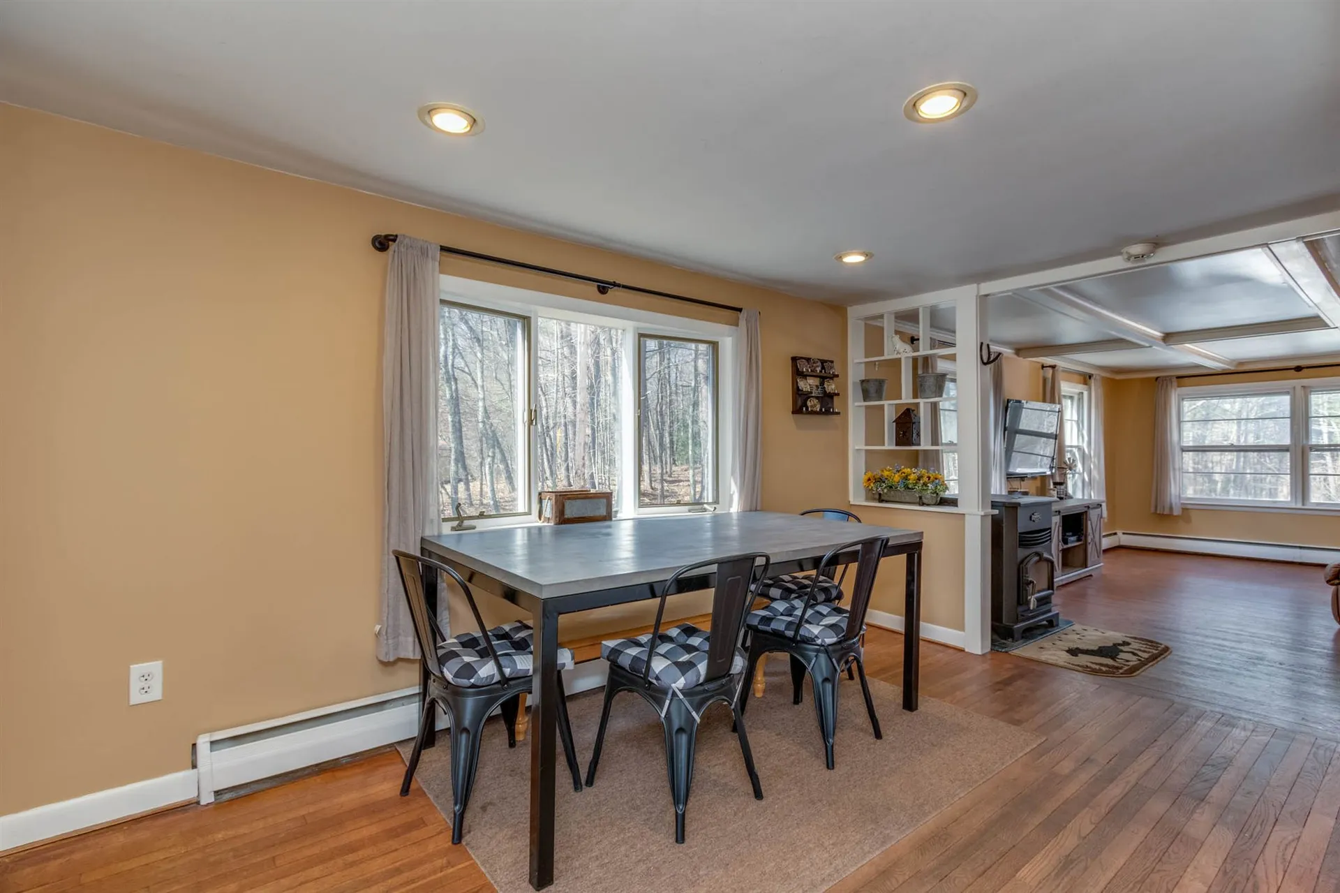 9 Heath Street Newton NH 03858
