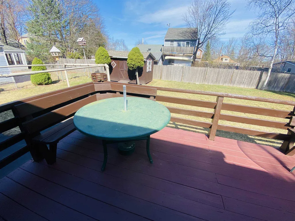 28 Damon Avenue Nashua NH 03064