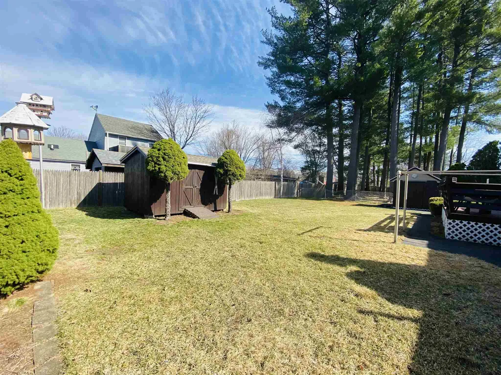28 Damon Avenue Nashua NH 03064