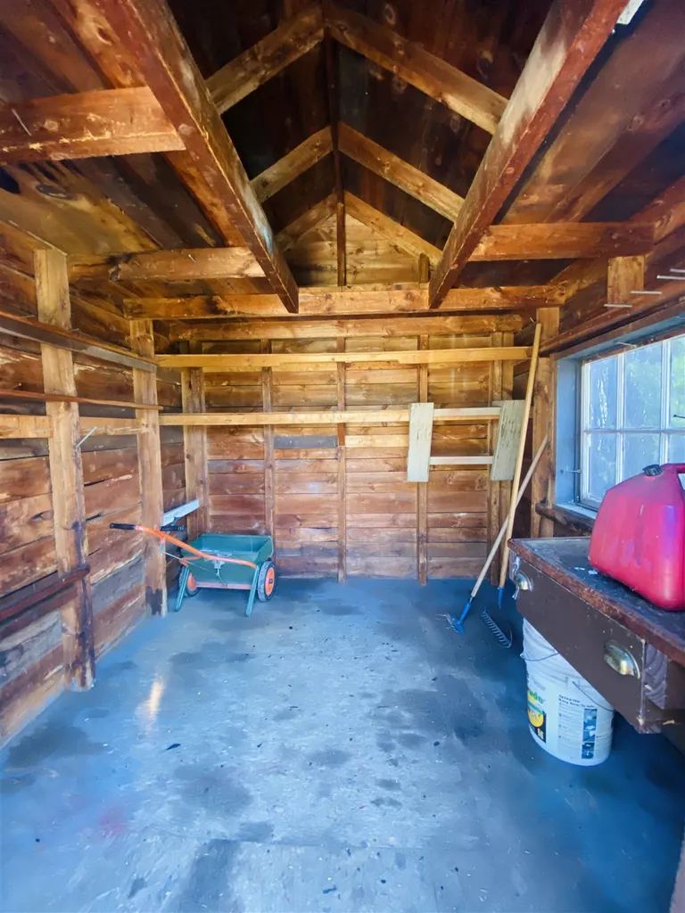 28 Damon Avenue Nashua NH 03064