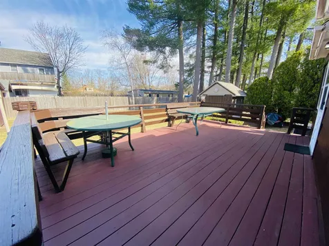 28 Damon Avenue Nashua NH 03064