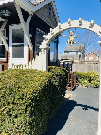 28 Damon Avenue Nashua NH 03064