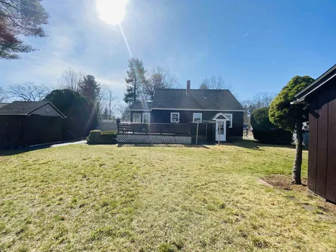 28 Damon Avenue Nashua NH 03064