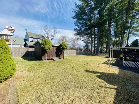 28 Damon Avenue Nashua NH 03064