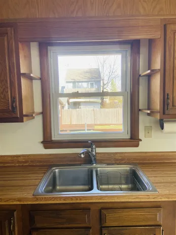 28 Damon Avenue Nashua NH 03064