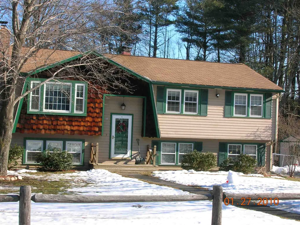 7 Wilshire Drive Londonderry NH 03053
