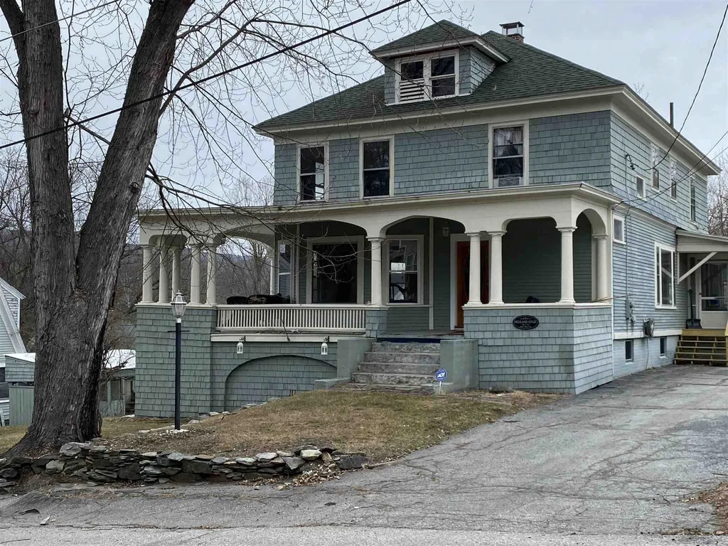 20 Highland Avenue Claremont NH 03743