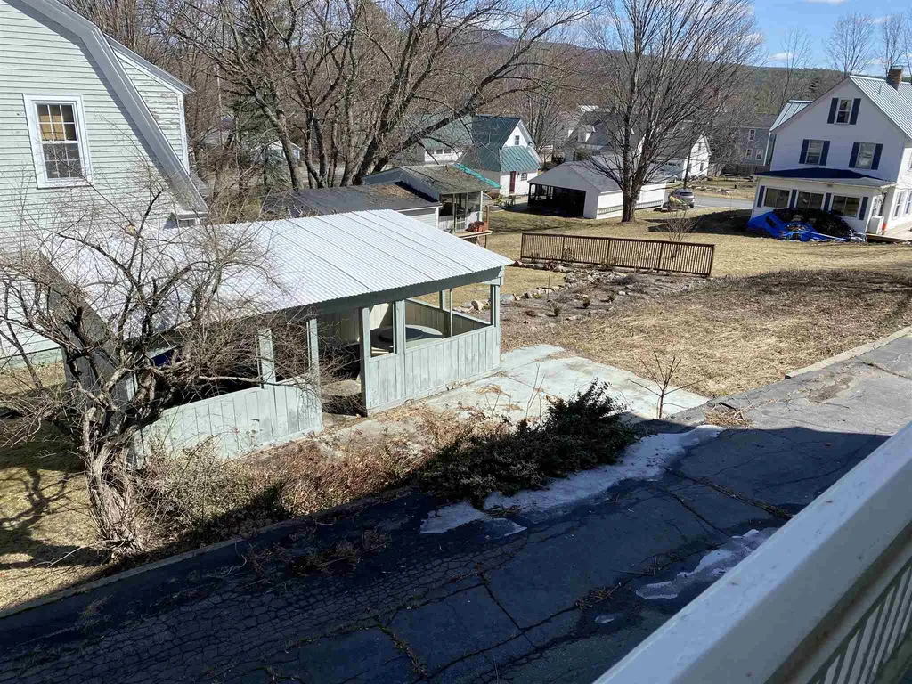 20 Highland Avenue Claremont NH 03743
