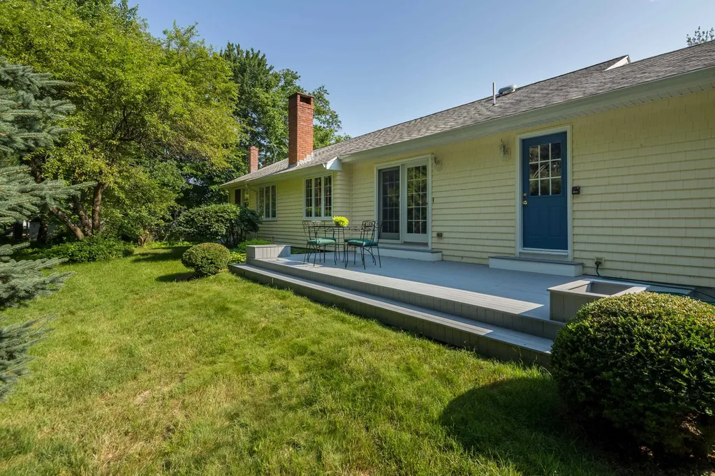 15 Willowbrook Avenue Rye NH 03871