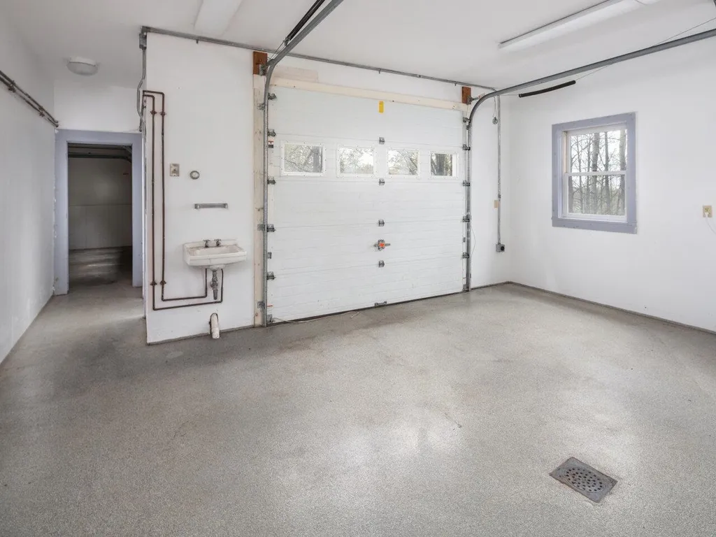 7655 Plank Road Bristol VT 05443