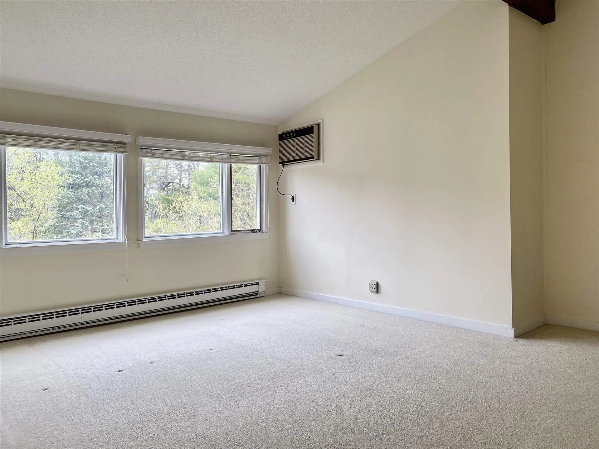 118 Brook Hollow Hanover NH 03755